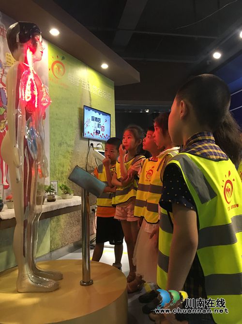 龙马潭区莲花池街道：体验安全生产&nbsp;&nbsp;青少年在行动(图8)