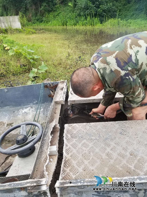 泸州集中销毁违法捕捞船舶及违禁渔具(图5)