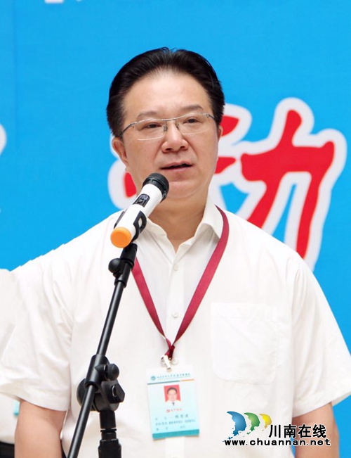 川南首个智能导诊机器人西南医大中医院上岗(图3)