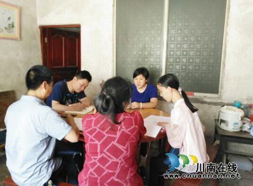 叙永县委群工局领导带队深入基层督导入户帮扶工作(图2)