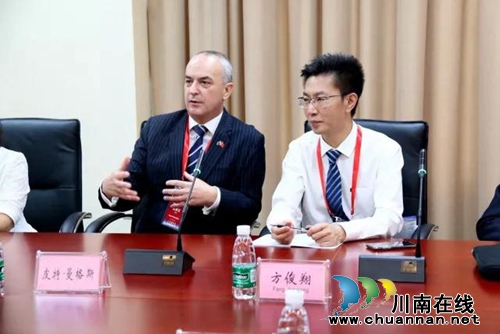 高端引智&nbsp;国外专家到泸州市人民医院参观考察(图4)