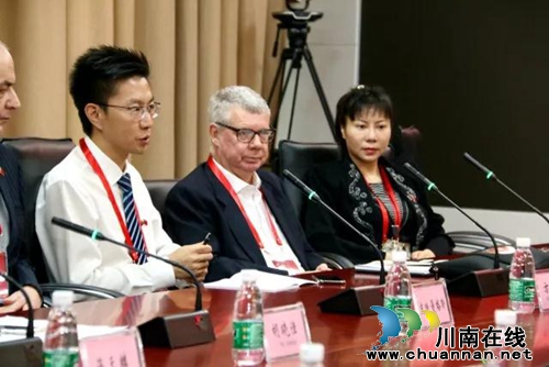 高端引智&nbsp;国外专家到泸州市人民医院参观考察(图3)