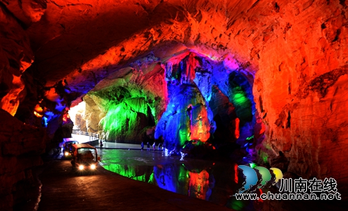 全省旅游扶贫工作现场推进会在古蔺召开(图6) 全省旅游扶贫工作现场推进会在古蔺召开(图6)