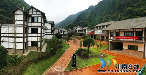 全省旅游扶贫工作现场推进会在古蔺召开(图17) 全省旅游扶贫工作现场推进会在古蔺召开(图17)