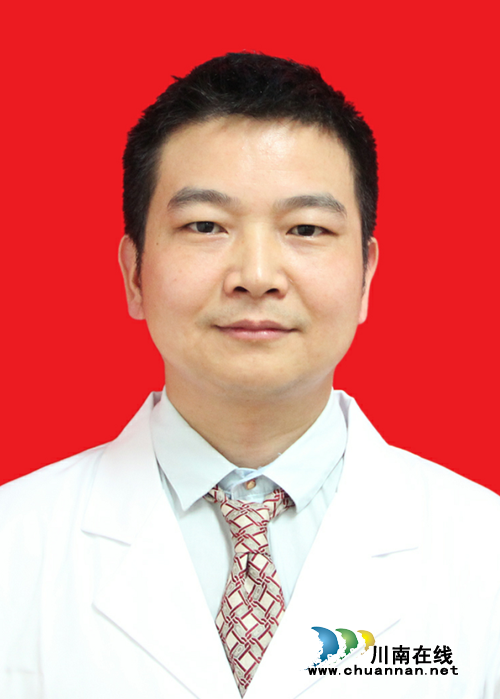 西南医大中医院施妙手&nbsp;大爷不到半年长35厘米(图4)