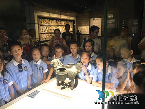 龙马潭区教育系统组织少先队员参加暑假活动(图3) 龙马潭区教育系统组织少先队员参加暑假活动(图3)