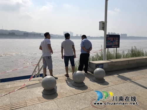 江阳区张坝街道加强开展汛期安全检查(图2)