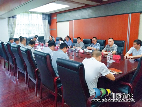 泸县人大常委会副主任苟明强率队调研环境保护执法工作(图2)