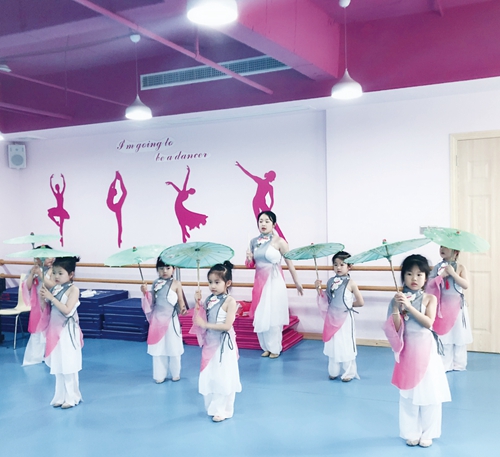 假期 到底该让孩子怎么过?(图1) 假期 到底该让孩子怎么过?(图1)