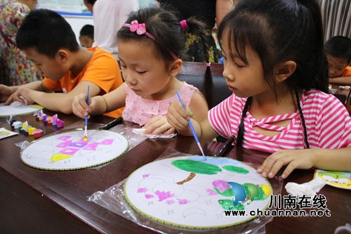 莲花池街道羊大山社区:“变废为宝、绿色分享”,开展孩子们暑期环保活动(图3) 莲花池街道羊大山社区:“变废为宝、绿色分享”,开展孩子们暑期环保活动(图3)