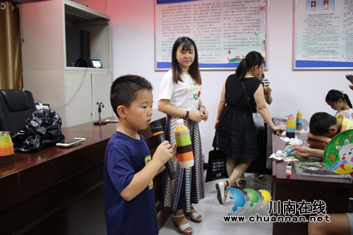 莲花池街道羊大山社区:“变废为宝、绿色分享”,开展孩子们暑期环保活动(图8) 莲花池街道羊大山社区:“变废为宝、绿色分享”,开展孩子们暑期环保活动(图8)