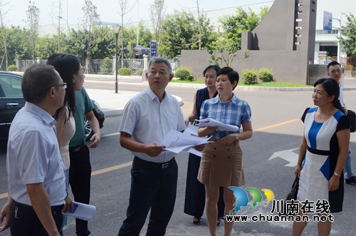 刘云到龙马潭区调研工会工作(图1)