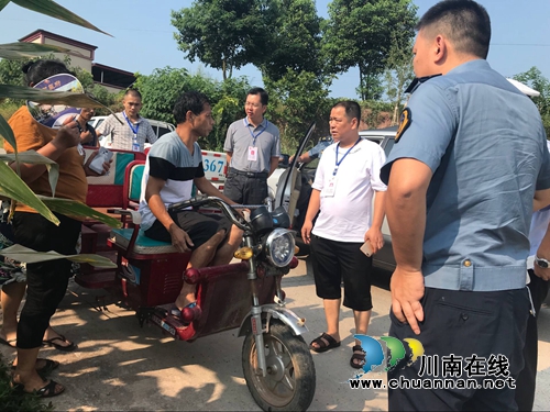 泸县立石镇开展“五统一&nbsp;五联动”交通执法检查(图1)