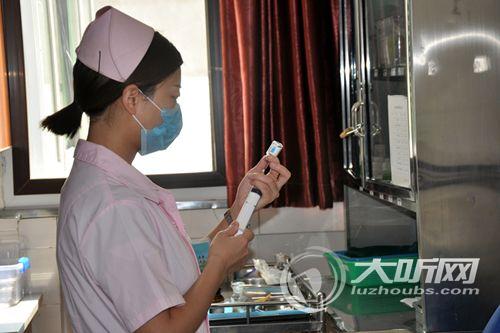 叙永女生溺水无呼吸&nbsp;“最美护士”3分钟救回(图3)