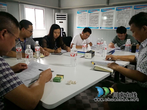 四川省农业厅到泸县验收饲料生产线(图1)