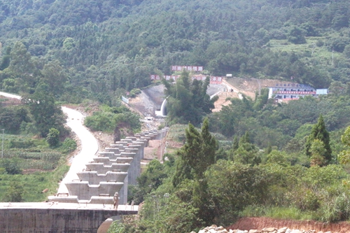 真抓实干谋发展&nbsp;顺利实现双过半(图1)