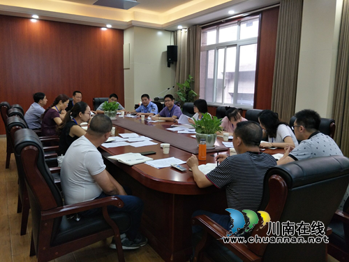 江阳区张坝街道利用固定党日活动规范党员干部婚丧嫁娶事宜(图2)