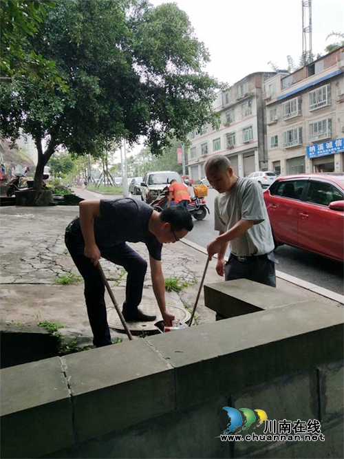 纳溪区卫计系统“五举措”开展“周末一小时”志愿服务(图1) 纳溪区卫计系统“五举措”开展“周末一小时”志愿服务(图1)