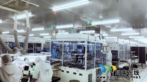 泸州长开区：经济可圈可点&nbsp;&nbsp;产业稳中向好(图2)