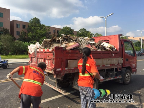 江阳区华阳街道瓦窑坝社区开展国卫迎复审攻坚行动(图1)