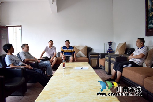 泸县六中开展“八一”慰问活动(图3)