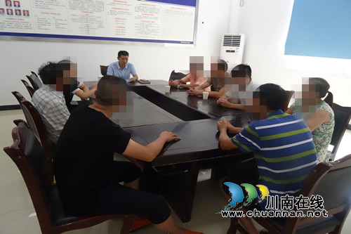 合江县实录司法所组织社区服刑人员开展七月集中学习活动(图1)