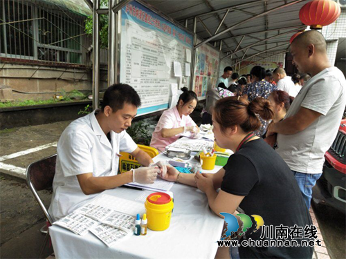纳溪区白节卫生院职工积极参与无偿献血活动(图2)