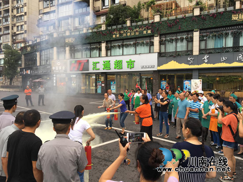 江阳区华阳街道瑞景社区:人人把好防火关,有备无患保平安(图2) 江阳区华阳街道瑞景社区:人人把好防火关,有备无患保平安(图2)