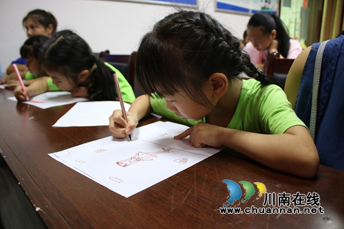 龙马潭区莲花池街道羊大山社区开展“中国梦·我的梦”暑期青少年主题绘画活动(图5)