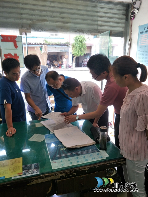 泸州市农业局到立石镇指导非洲猪瘟防控工作(图1) 泸州市农业局到立石镇指导非洲猪瘟防控工作(图1)