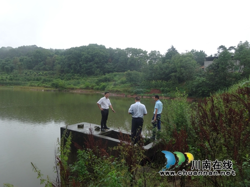 泸县立石镇全力做好防汛工作(图1)