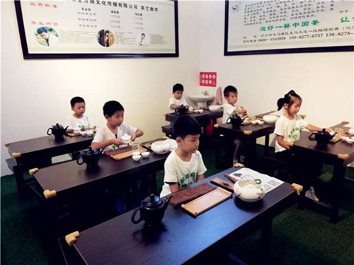 第三届泸州向日葵法治夏令营在星期8小镇开营(图11) 第三届泸州向日葵法治夏令营在星期8小镇开营(图11)