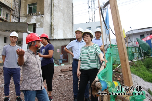 陈佳到潮河镇走访慰问干部群众并督查安全及河长制工作(图5)