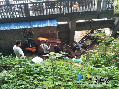 江阳区华阳街道：“格格”冒雨排危&nbsp;助力安全度汛(图6)