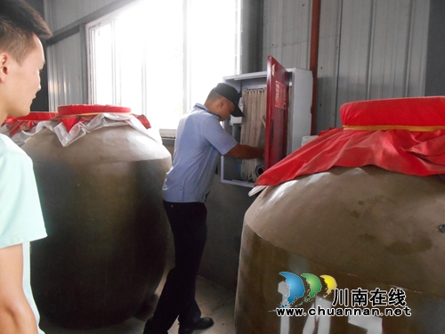 泸县公安局玉蟾派出所开展夏季消防安全检查(图1)