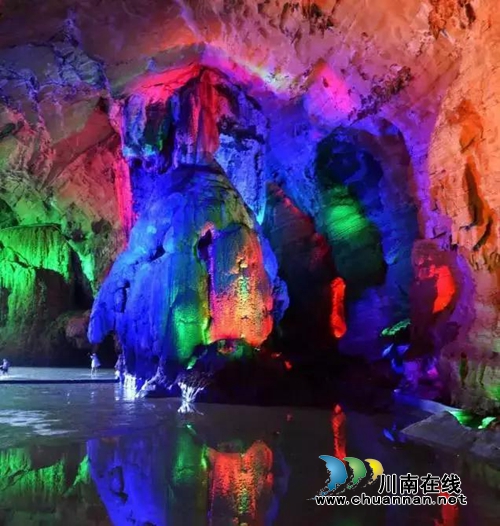 第十届古蔺箭竹苗家风情节在大黑洞风景区盛大开幕(图8)