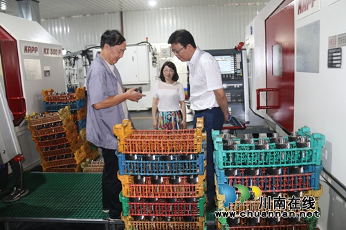 刘春调研泸州国家高新区产业发展(图1)