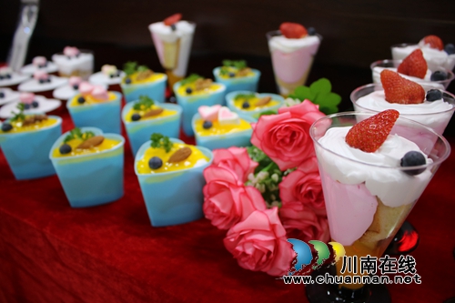 泸州龙马潭:“七夕”节活动打造浪漫莲花池(图2) 泸州龙马潭:“七夕”节活动打造浪漫莲花池(图2)