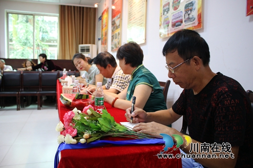 泸州龙马潭:“七夕”节活动打造浪漫莲花池(图7) 泸州龙马潭:“七夕”节活动打造浪漫莲花池(图7)