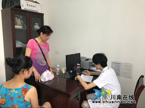 江阳区张坝街道：排忧解难到家&nbsp;清理登记到户(图1)