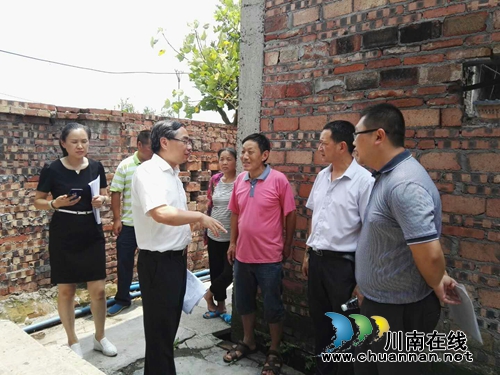 泸县县委常委、纪委书记、监察委主任喻斌率队督导太伏镇环保问题整改情况(图1)