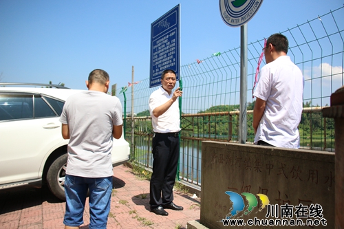 泸县县委书记薛学深到潮河镇督查环保及项目建设工作(图1)