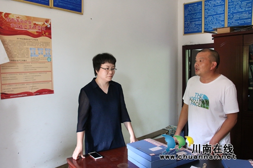 陈佳到泸县潮河镇督查环保工作情况(图2)