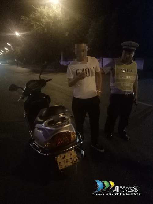 宜宾筠连交警大队集中开展夜间酒驾醉驾统一行动(图1)