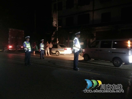 泸县公安局所队开展酒驾专项整治行动(图1)