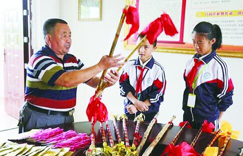 泸县百和莲枪舞：传统文化静水流深&nbsp;非遗传承薪火相传(图1)