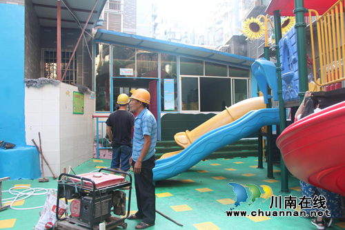 古蔺县住建局:拆除违法建设 整治小区“毒瘤”(图3) 古蔺县住建局:拆除违法建设 整治小区“毒瘤”(图3)