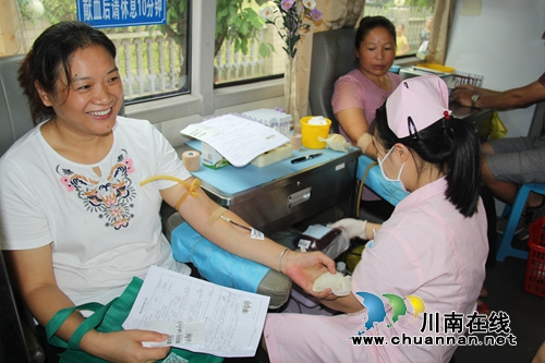 泸县云龙镇：献血总关情，无偿暖人心(图1)