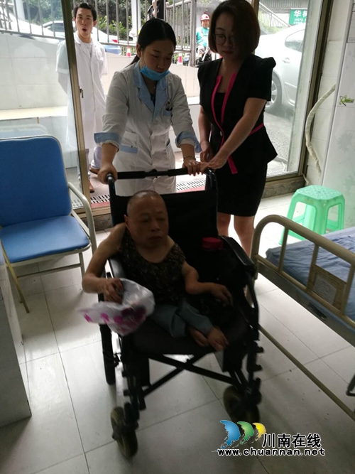 江阳区开展第二次全国残疾预防日系列宣传活动(图2) 江阳区开展第二次全国残疾预防日系列宣传活动(图2)