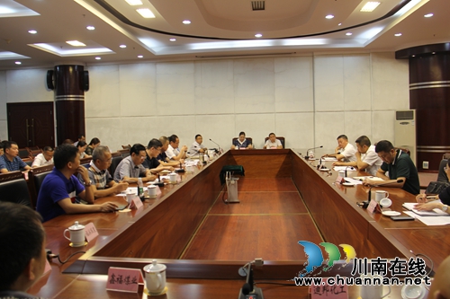 泸县召开民营企业家座谈会(图3)